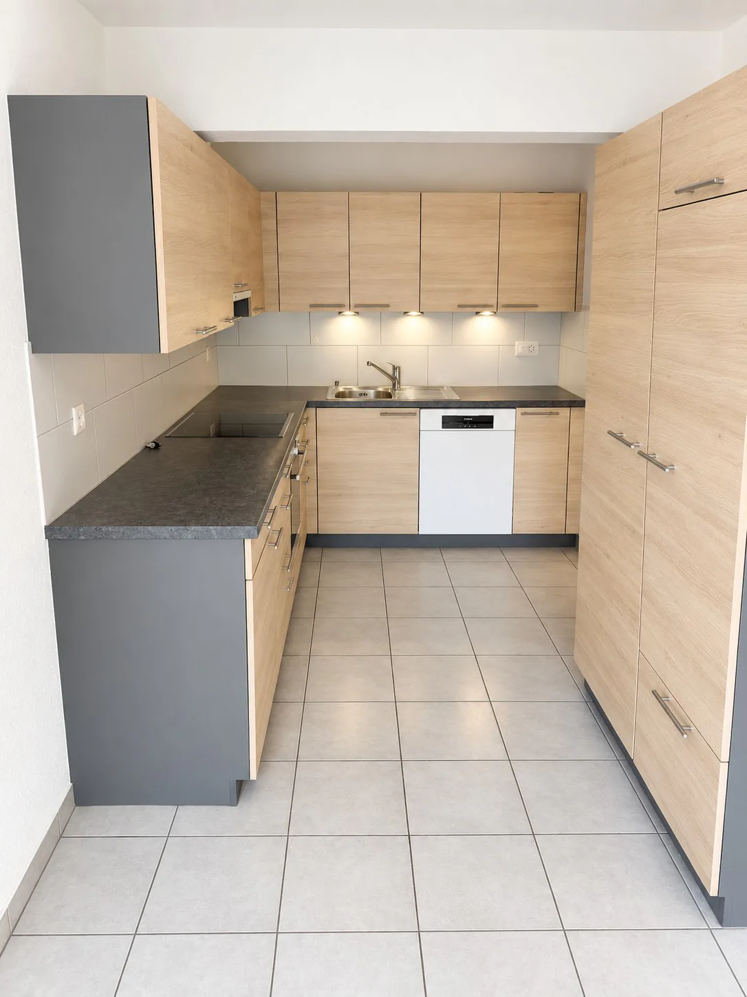 Central location, spacious and bright