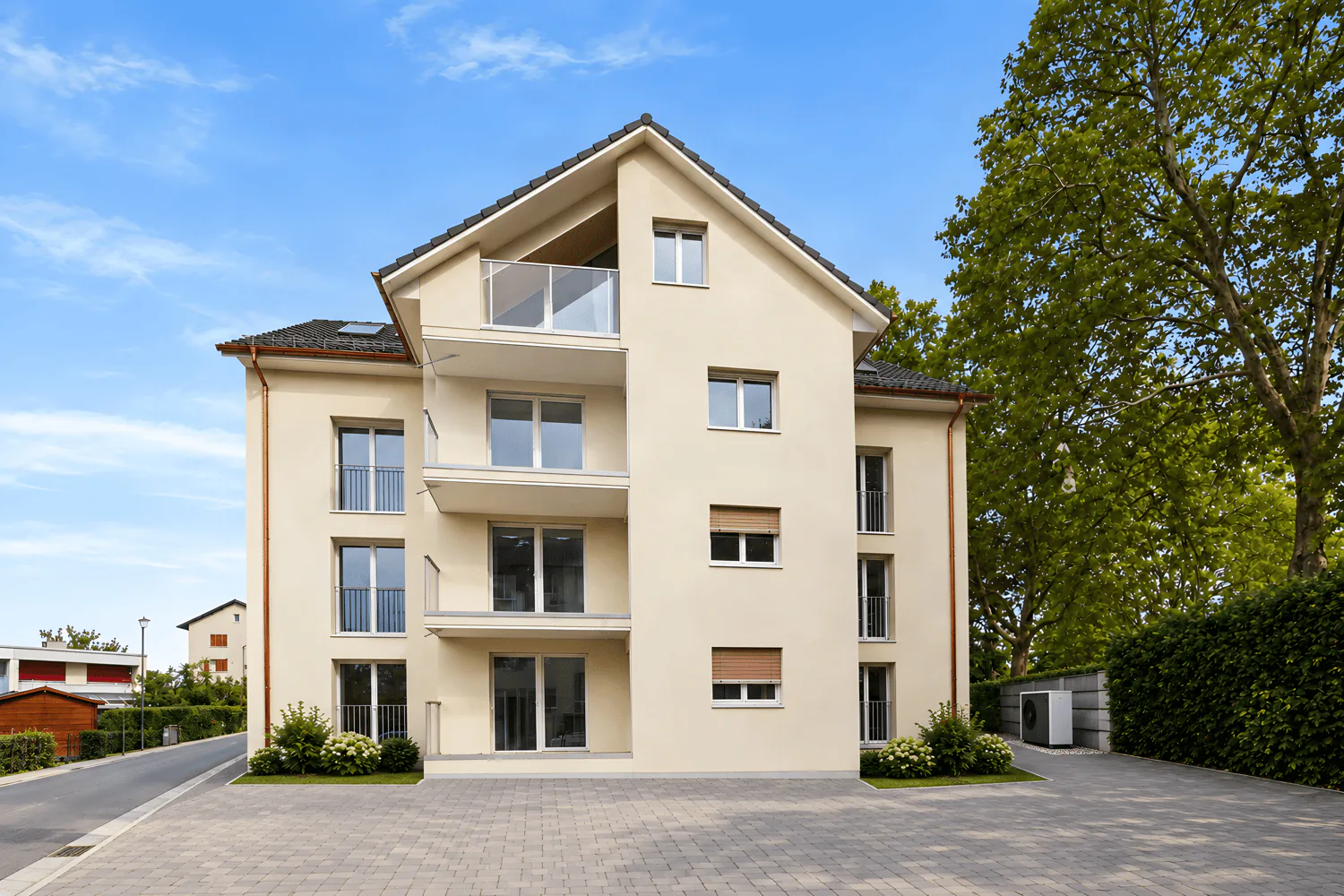 Renovated 2-room apartment with balcony