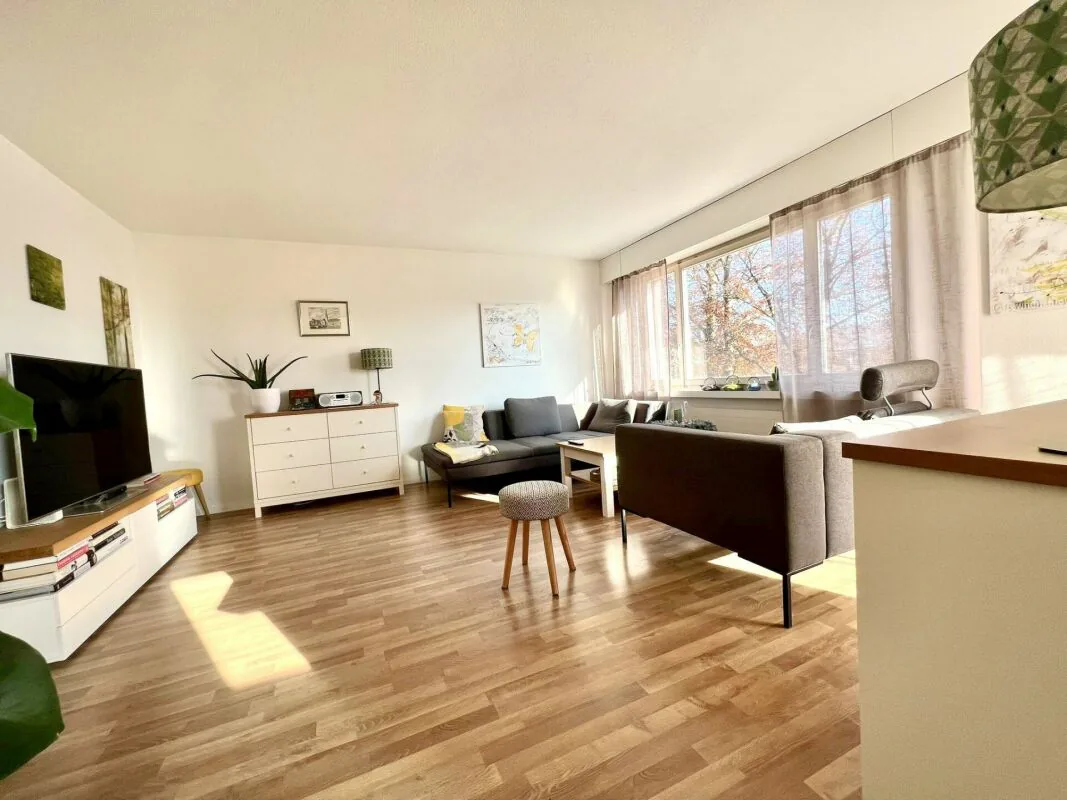 Appartamento luminoso e accogliente di 2 camere con balcone