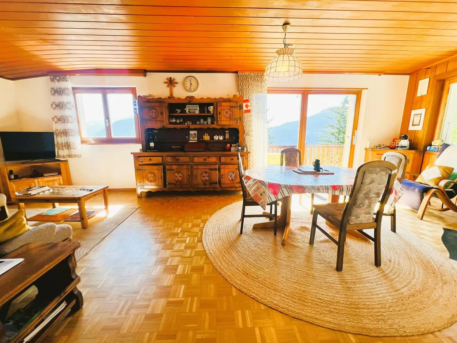 Magnifico chalet di 3.5 locali - Spazioso e luminoso - Posizione molto tranquilla - Magnifica vista
