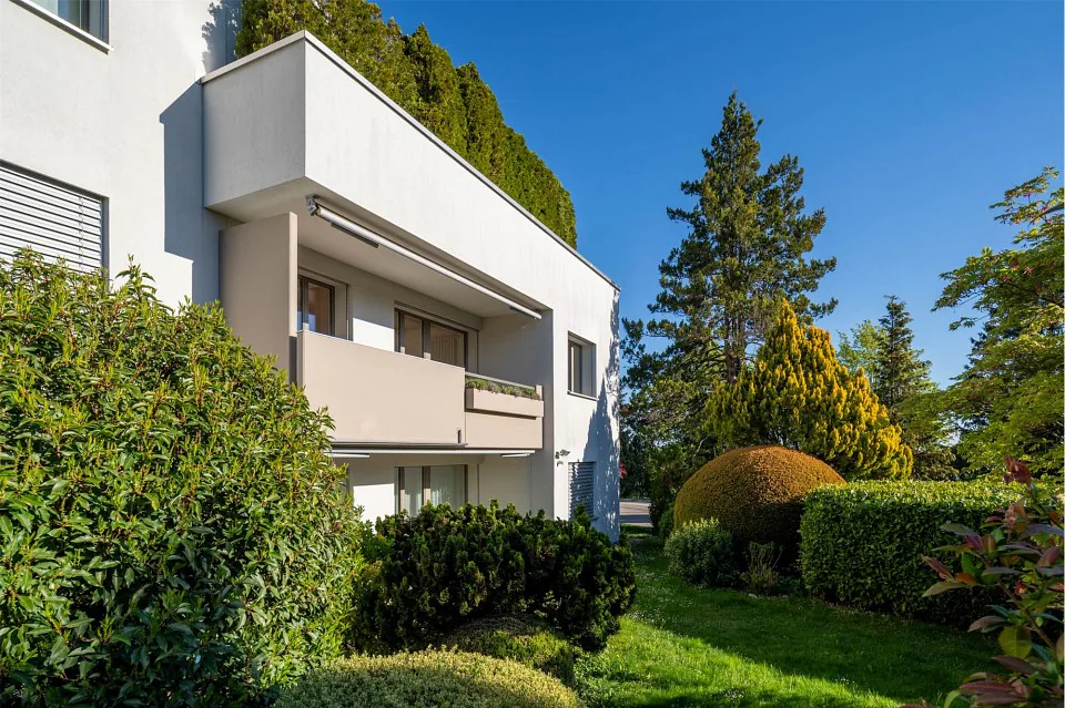 Bonheur du logement avec 4 pièces et demi et deux balcons