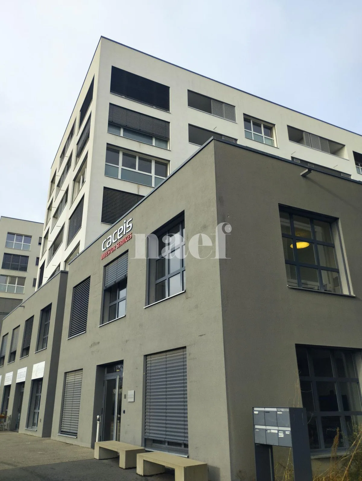 Bel appartement de 4.5 pièces d'env. 104m2 au rez-de-chaussée avec terrasse