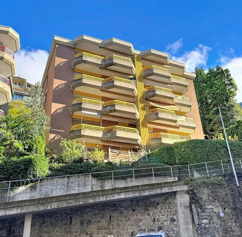 Appartement rénové de 3.5 pièces au 2ème étage.