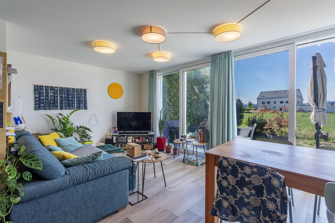 Casa a schiera con 4,5 locali e giardino privato, terrazza e disponibile riscaldato!