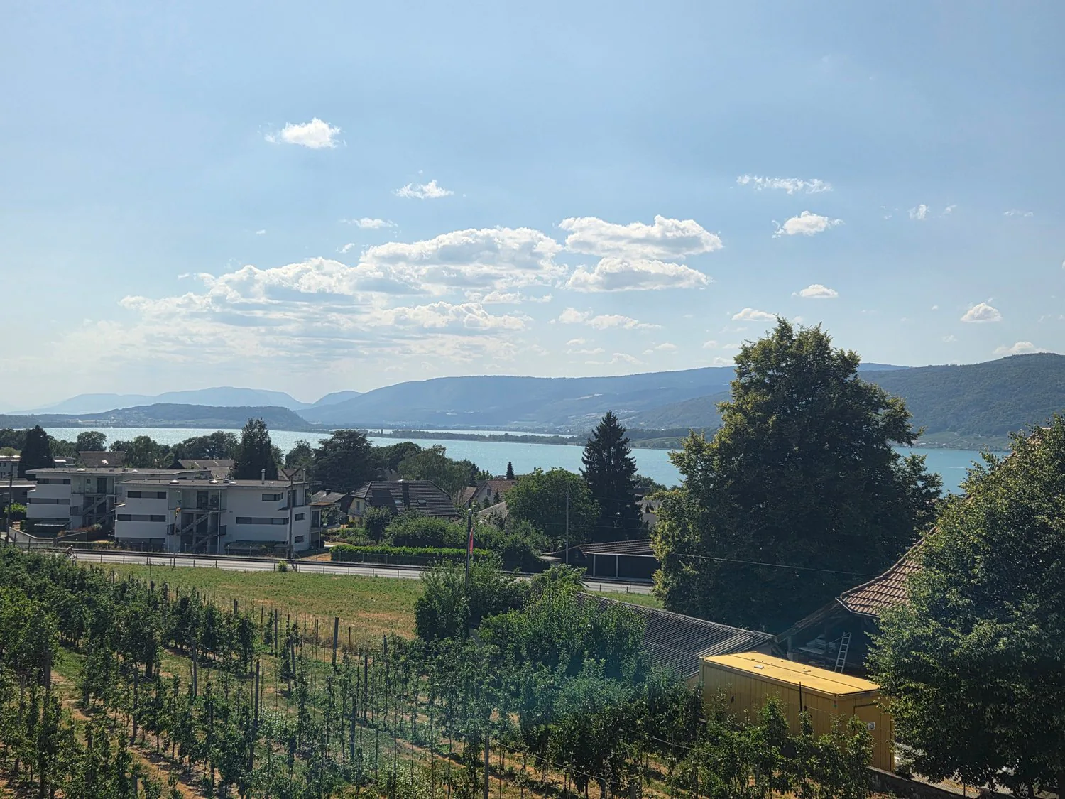Appartement attique exclusif 4 pièces avec vue sur le lac