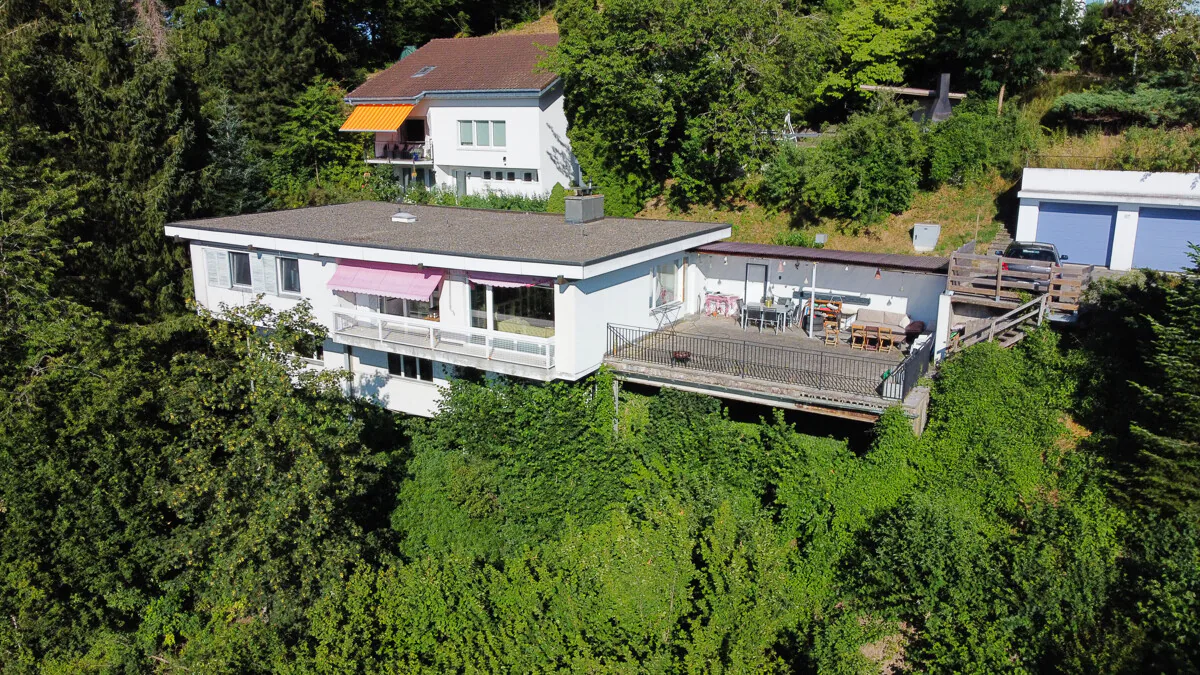Maison unifamiliale unique avec annexe et vue imprenable