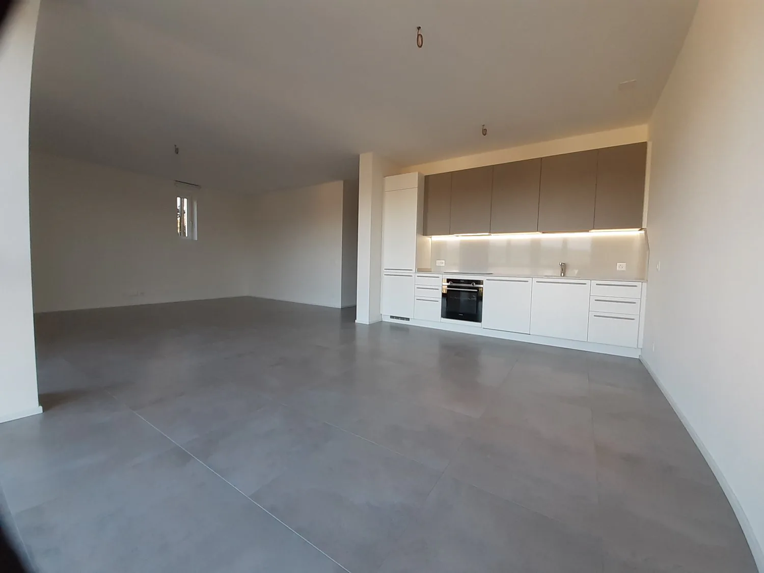 Modernes 3.5-Zimmer-Apartment in Balerna mit Garage