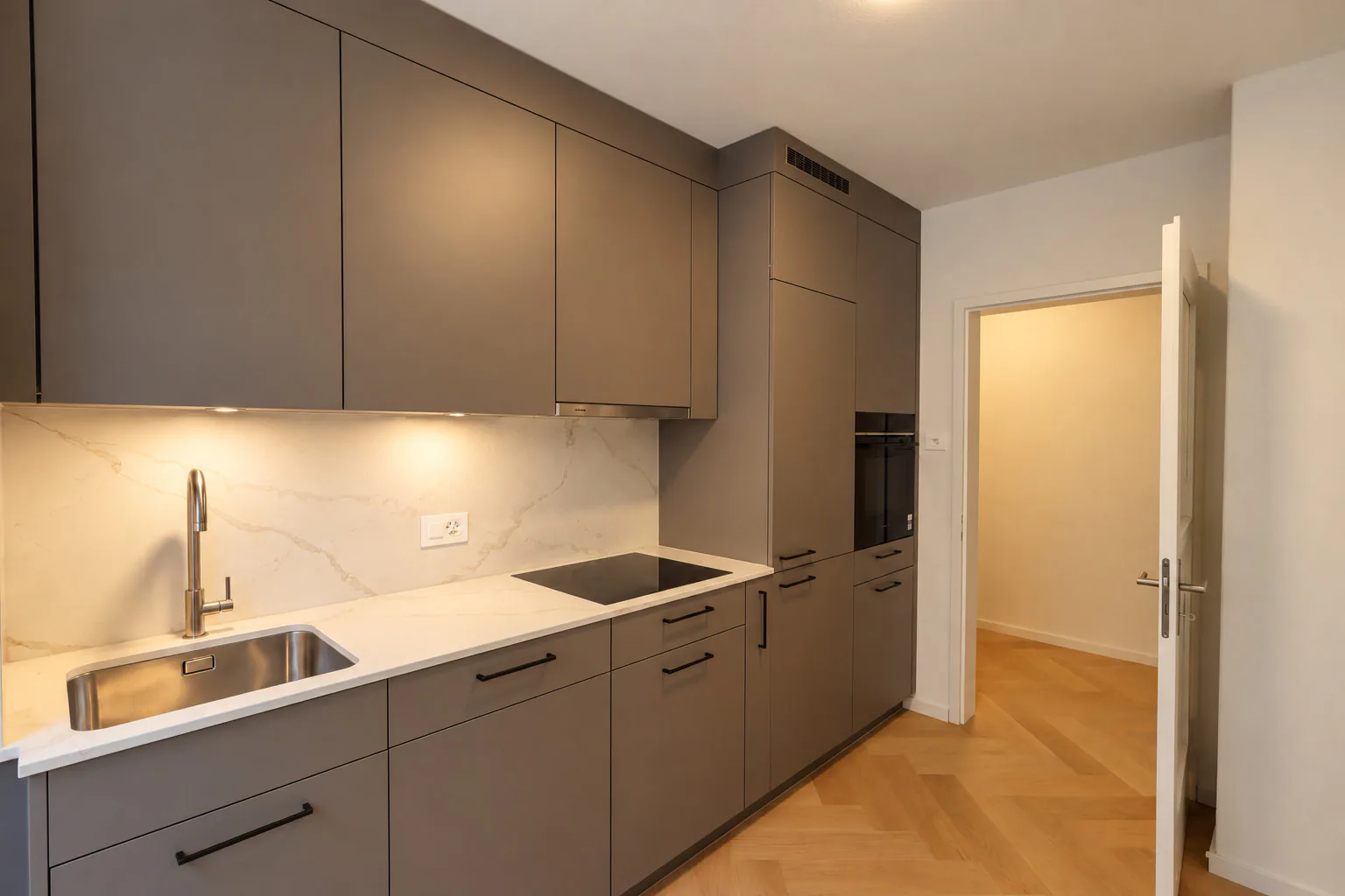 Hochwertig sanierte 2.5-Zimmer-Wohnung im Seefeld