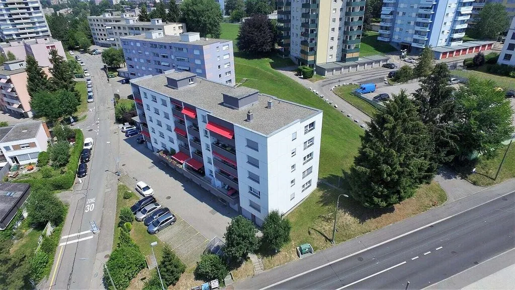Geräumige 3-Zimmer-Wohnung im 1. Stock