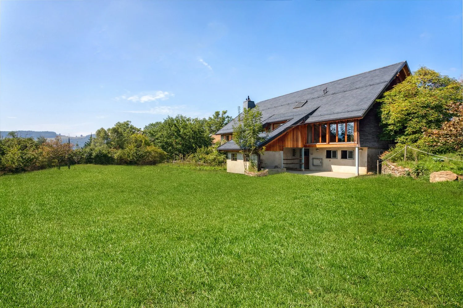 Rare in Attalens - Renovated farm, stable (2 boxes) & vast land