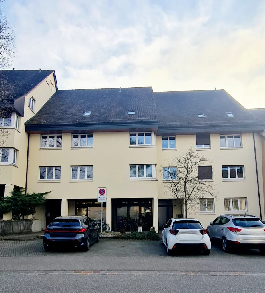 Grosszügige 3-Zimmerwohnug mit Gartensitzplatz in Dornach