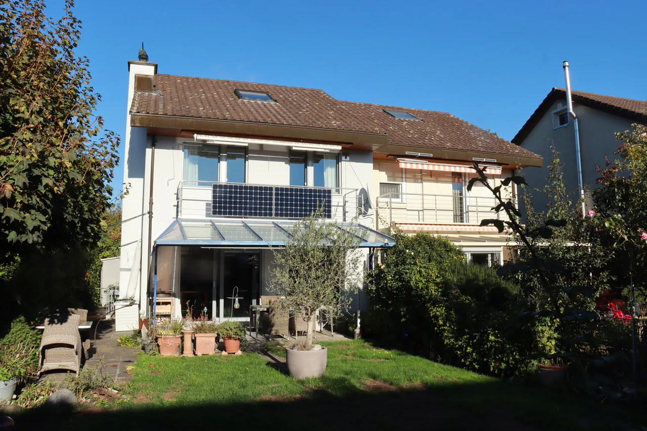 Your semi-detached house with garden in quiet city proximity!