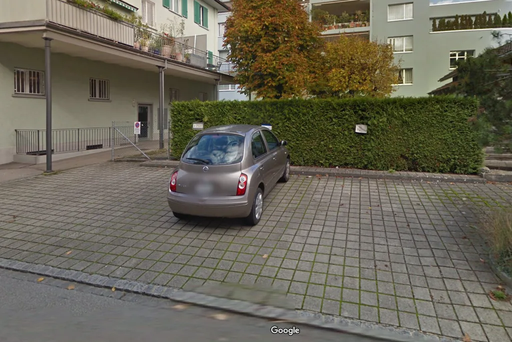 Parking space for rent in central location