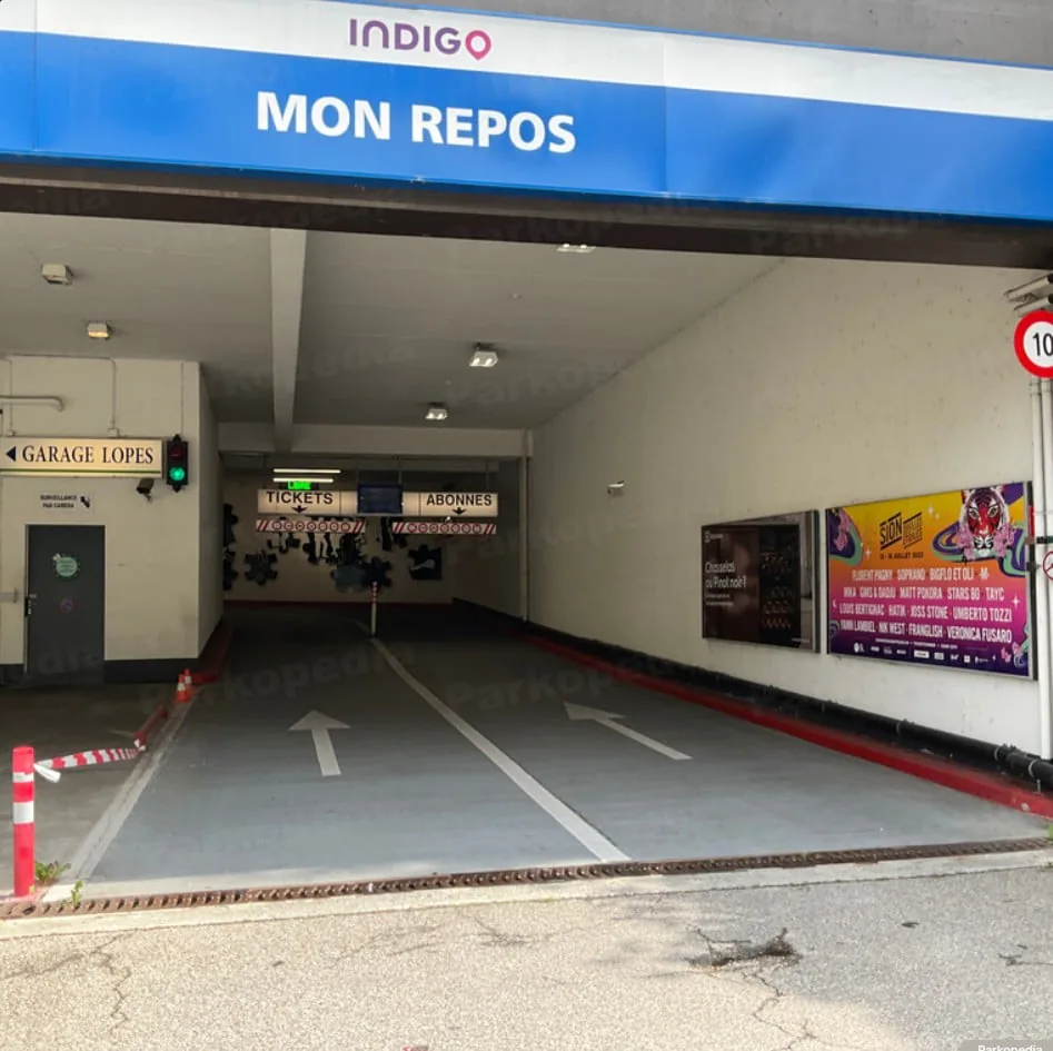 Parking space in Mon-Repos