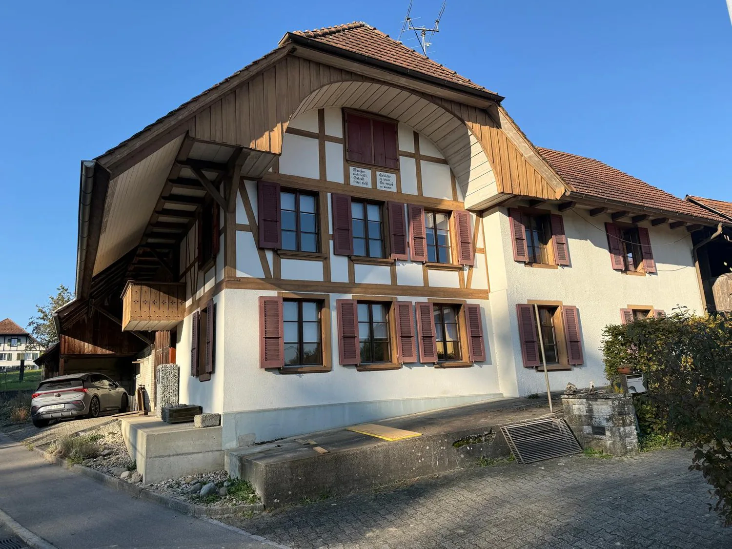 Charmante maison de ferme avec garage et grand jardin à Mühledorf SO