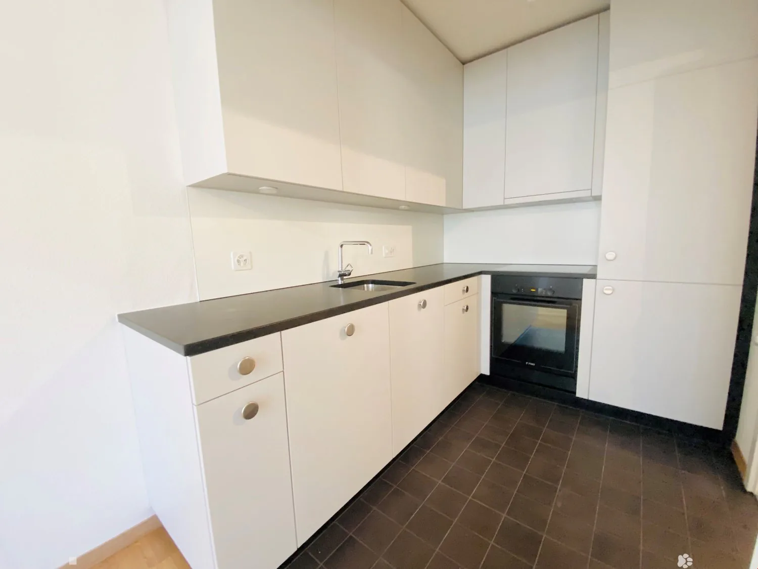 Completely renovated 2.5-room apartment with breathtaking views
