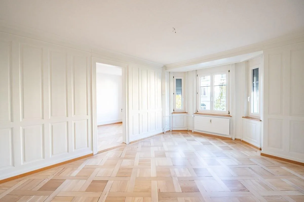 Stylish 4.5-room apartment with old-building charm in St. Georgen
