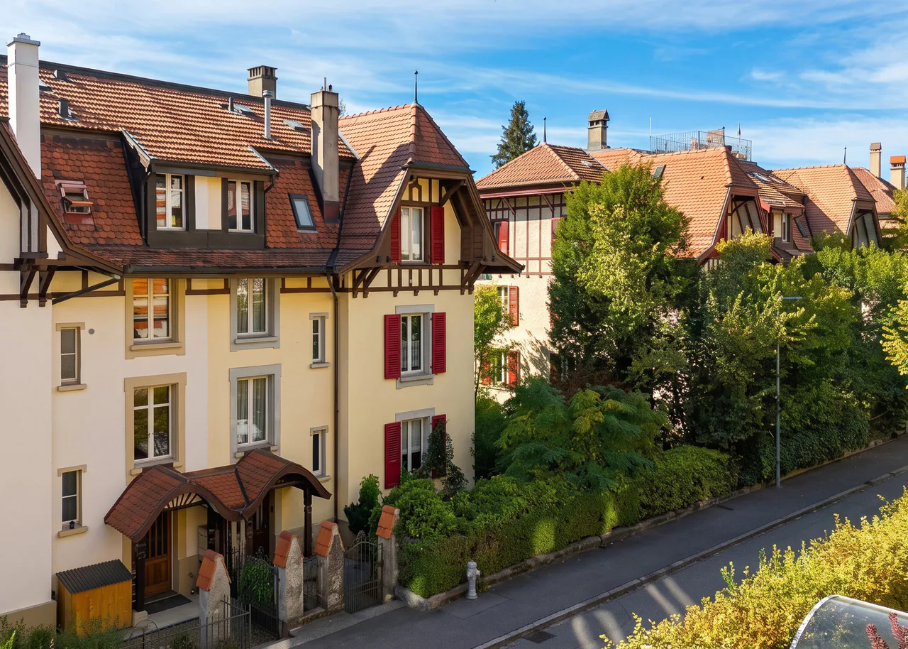 HISTORISCHES ALTBAUJUWEL - MEHRFAMILIENHAUS IM BERNER OBSTBERGQUARTIER