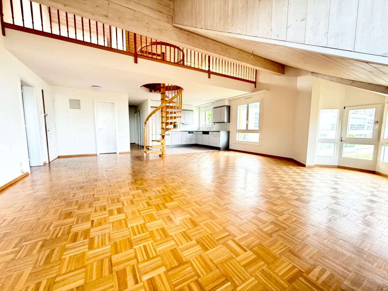 Appartement de 4.5 pièces de 155 m2 avec vue dégagée sur le lac