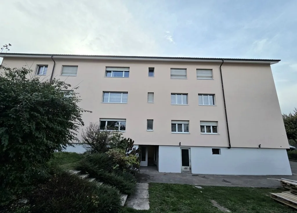 Bello appartamento di 3 locali al piano rialzato in affitto