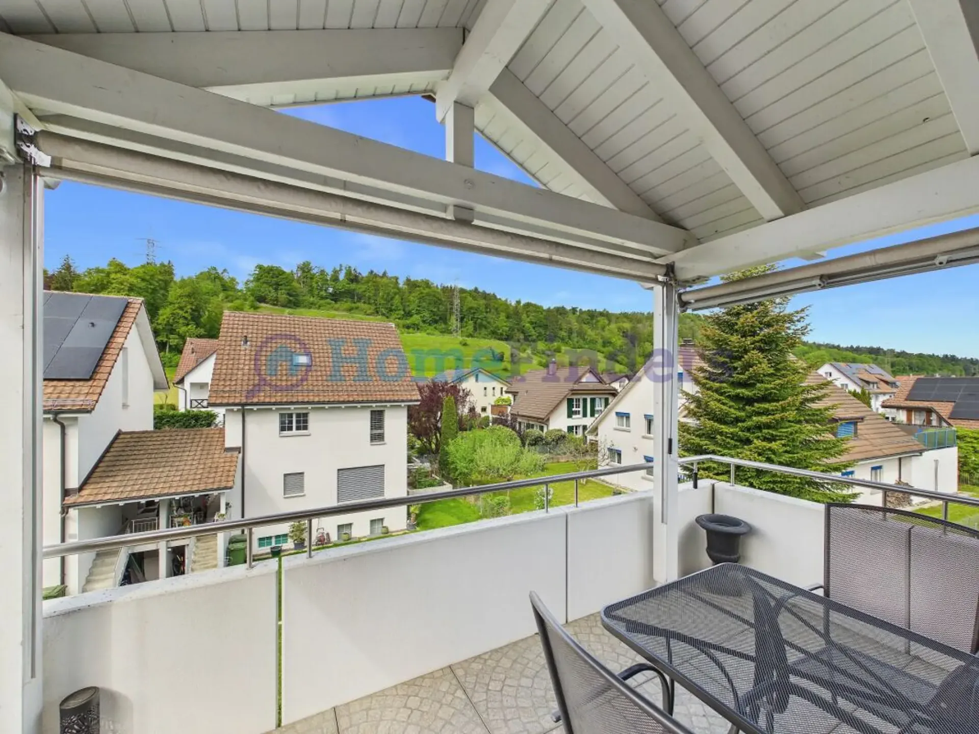 VIVERE NEL LUSSO CON UNA VISTA PANORAMICA IN UNA POSIZIONE DI PRIMO PIANO!