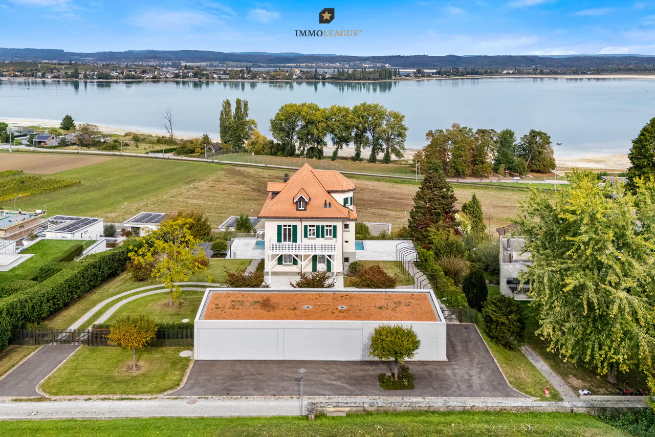 Migliore posizione. Vista panoramica sul lago. Senza alcun onere. Prima occupazione.