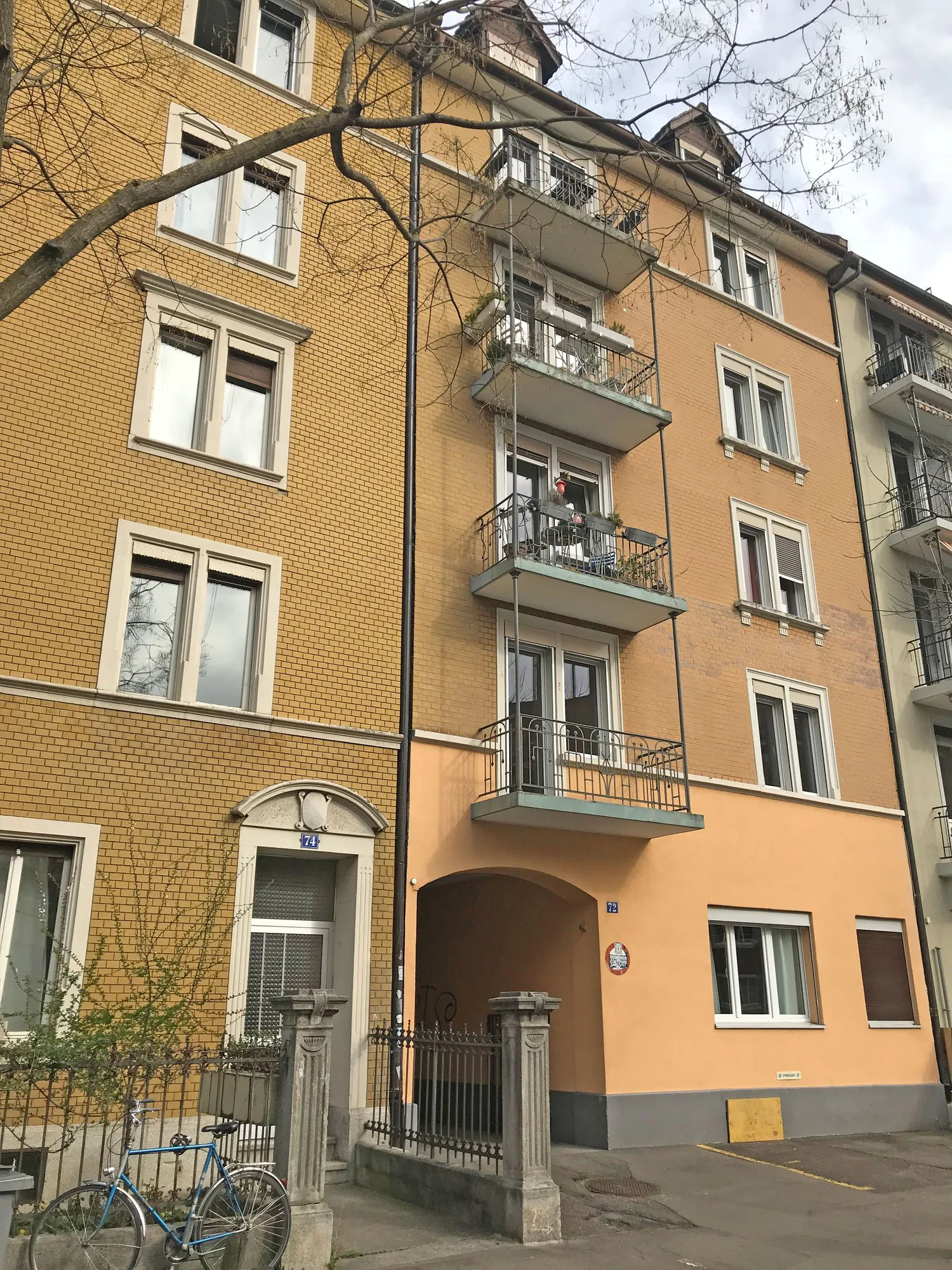 Aussenplätze an zentraler Lage