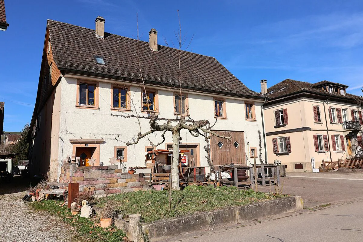 Maison polyvalente de 6 pièces avec potentiel d'expansion