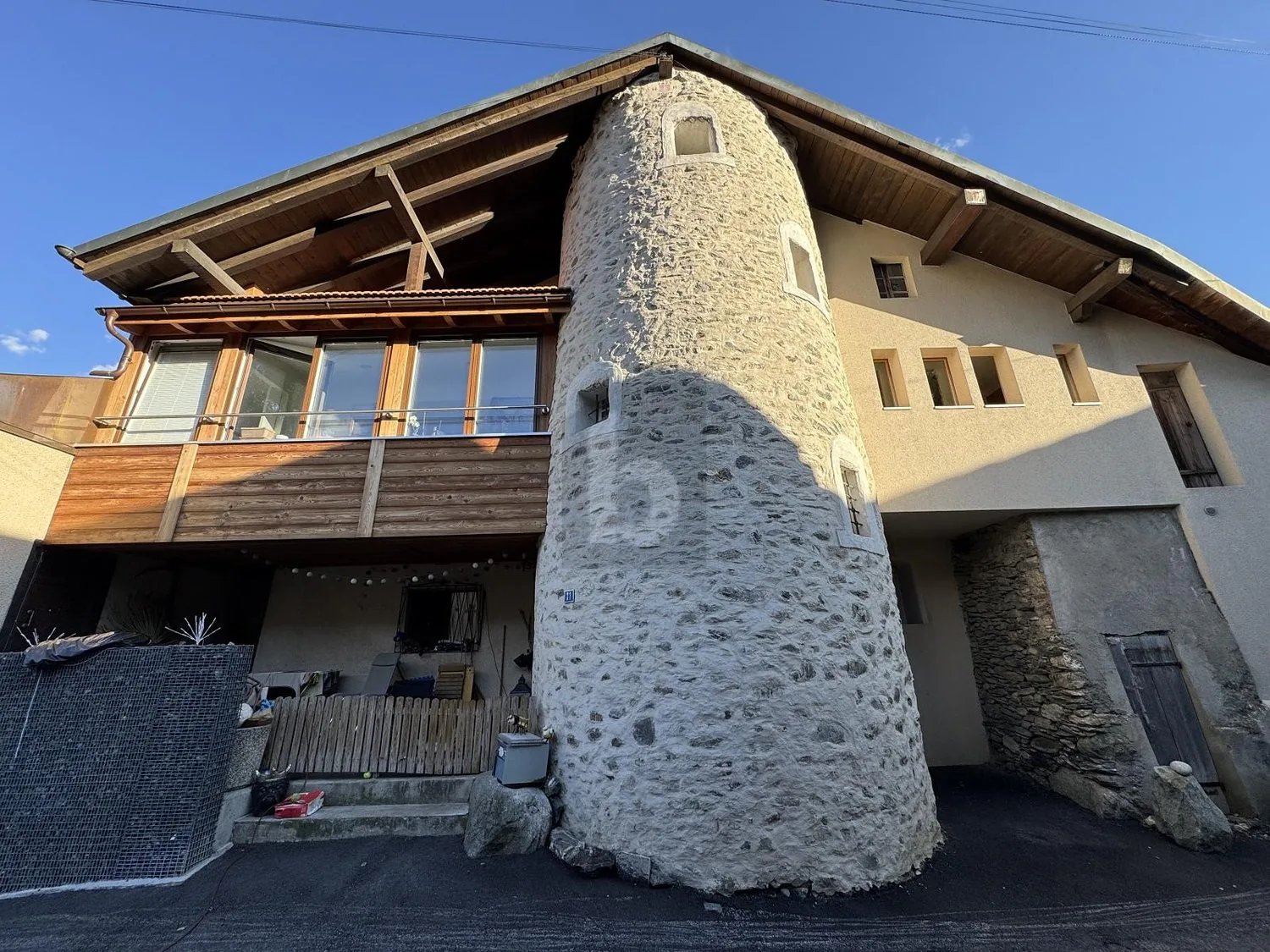 TRIPLEX, TORRE STORICA CON POTENZIALE ECCEZIONALE