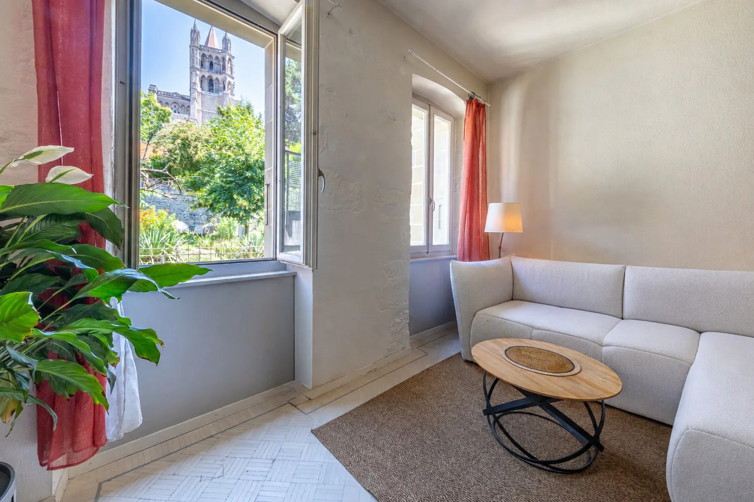Rare apartment in the center of Lausanne