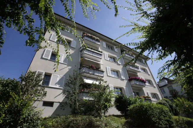 Vivere con vista parziale sul lago - Limitato fino al 30.04.2028