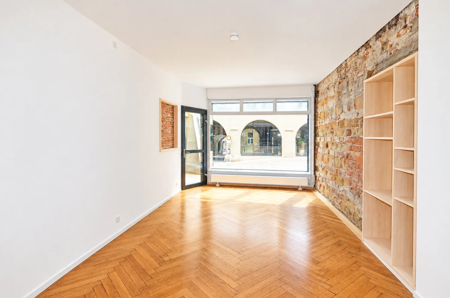 Petit, raffiné & au cœur de la vieille ville – espace de bureau charmant à Burgdorf