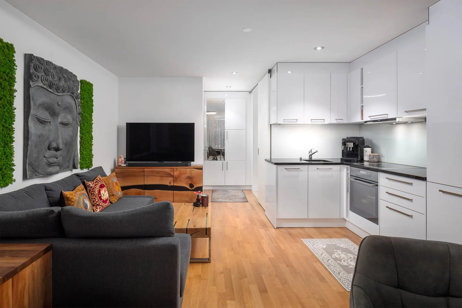 Zentrale 2 ½ -Zimmer-Wohnung...