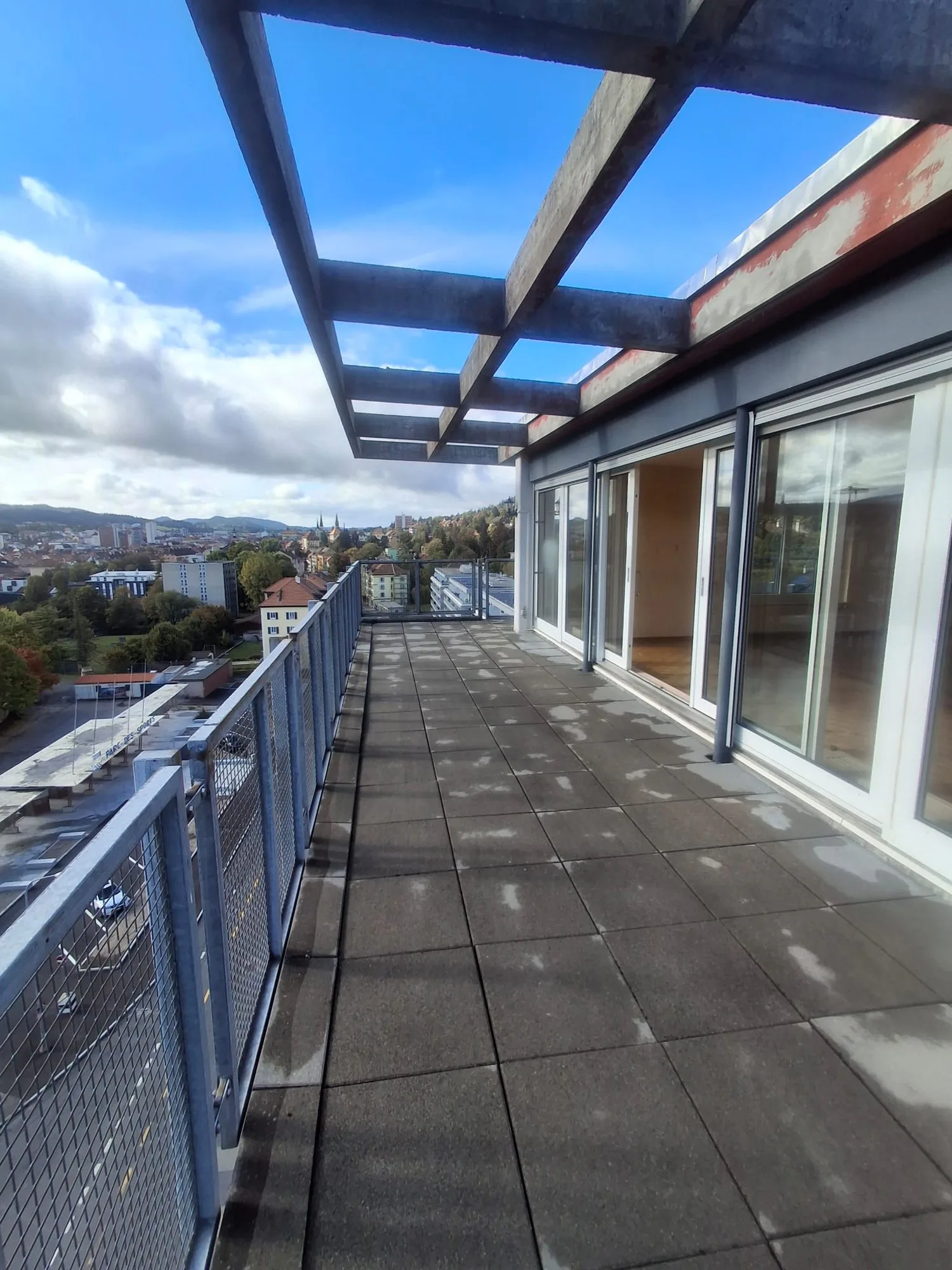 Magnifico appartamento in attico di 4.5 locali con vista panoramica – La Chaux-de-Fonds