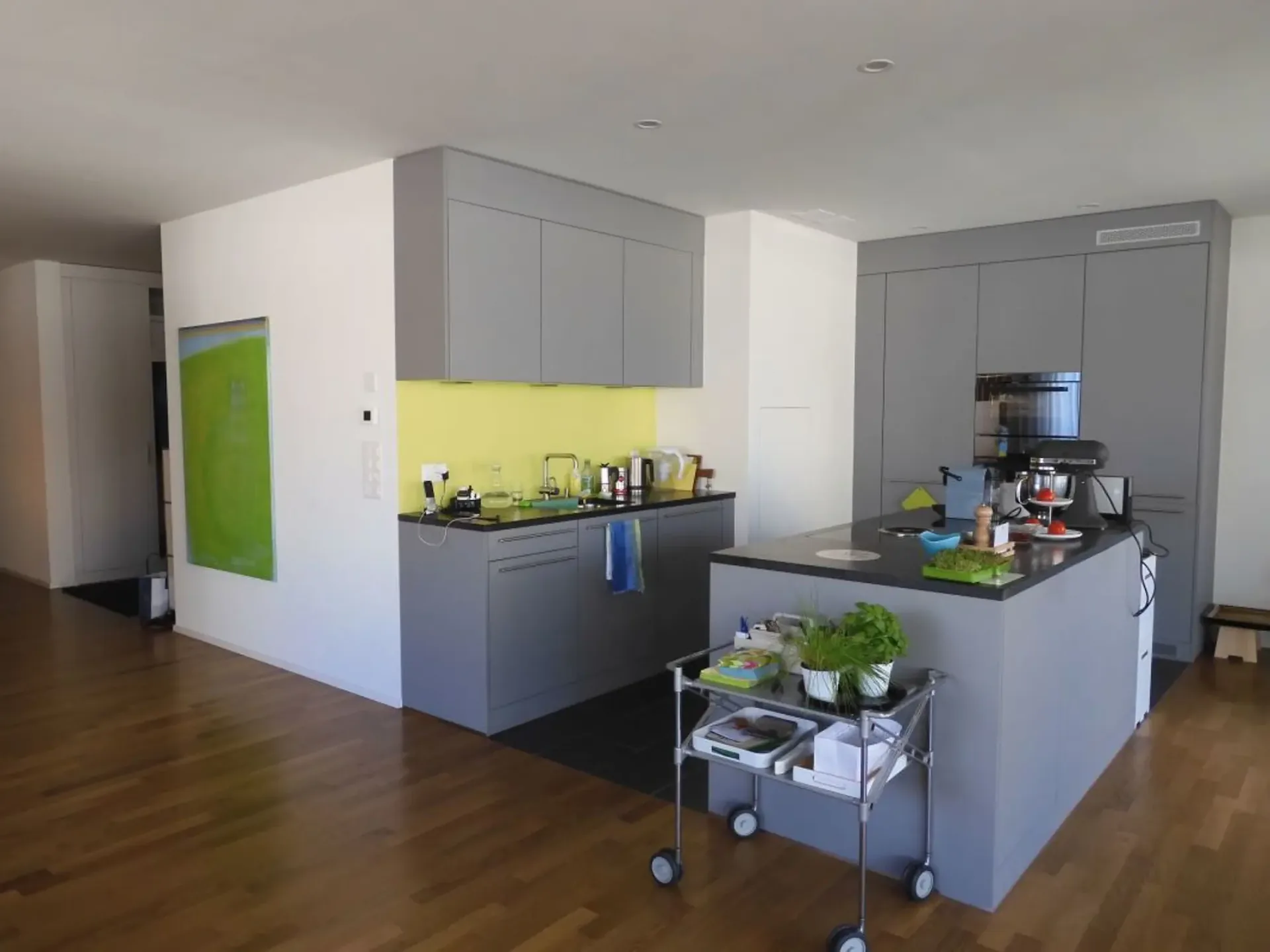 Topmoderne Wohnung - 3.5 Zi-Wohnung Bahnhofsnah, sonnig und geräumig