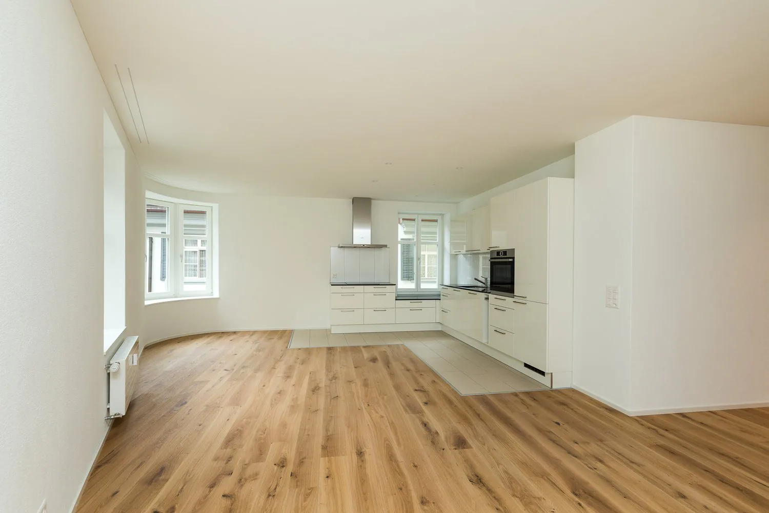 Charmant appartement 3.5 pièces dans un immeuble ancien à Rorschach - directement au bord du lac