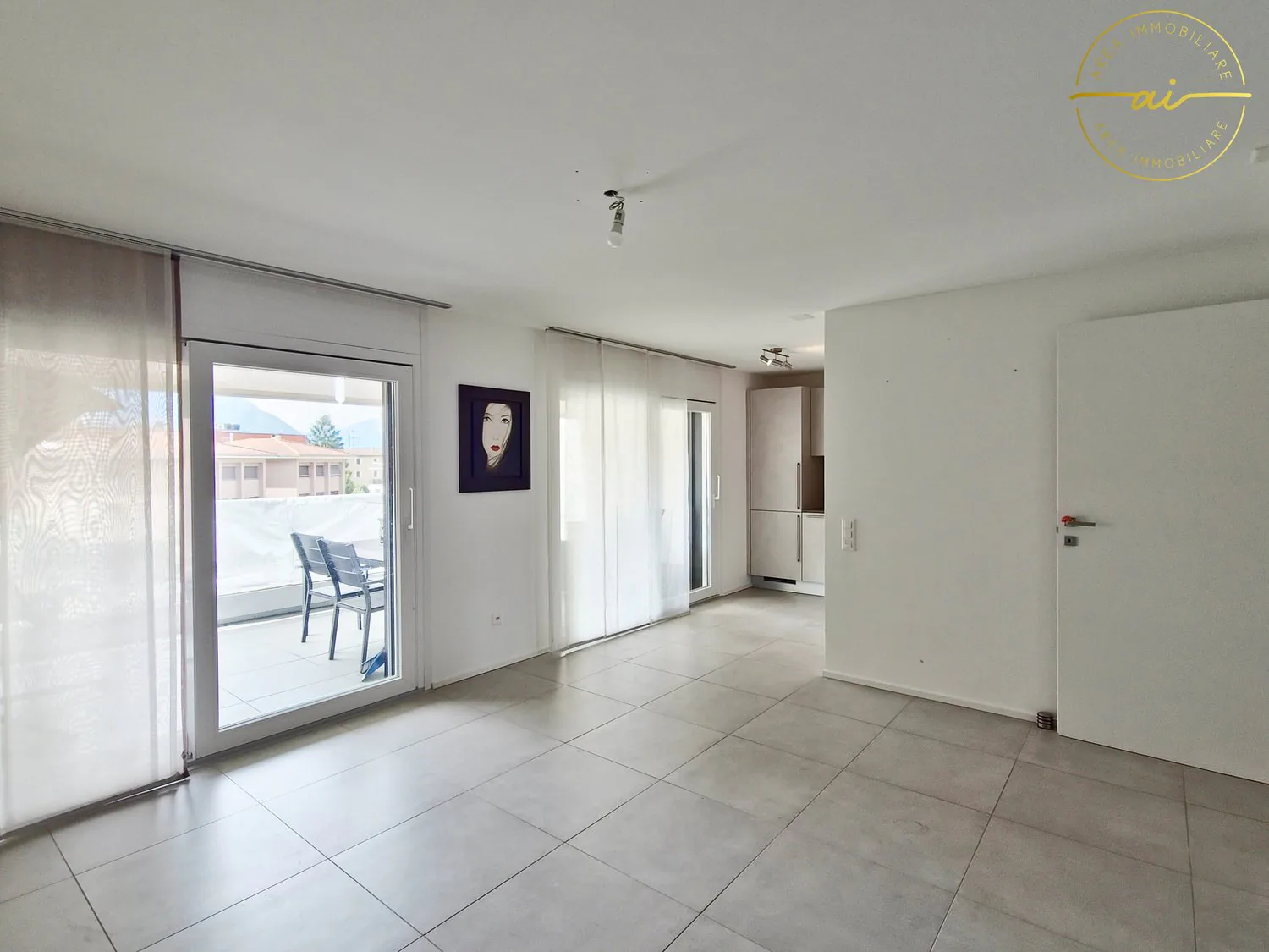 Modernes 3.5-Zimmer-Apartment mit großer Terrasse in Giubiasco