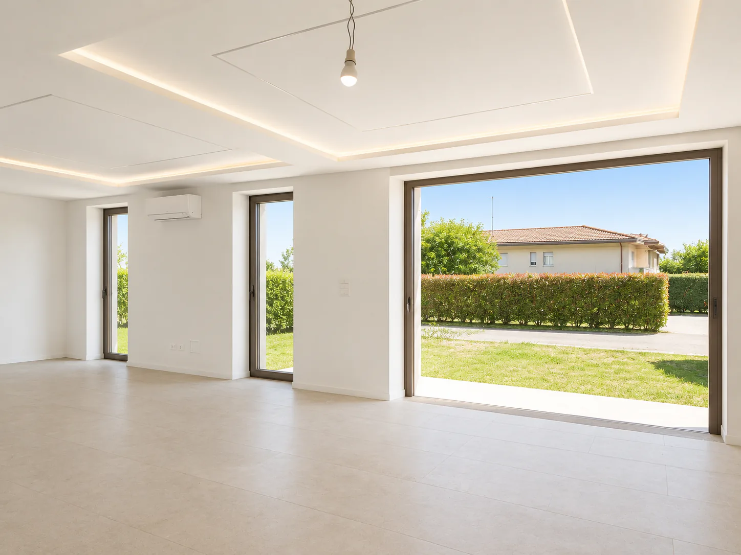 Modern Single-Family House of New Construction with Garden