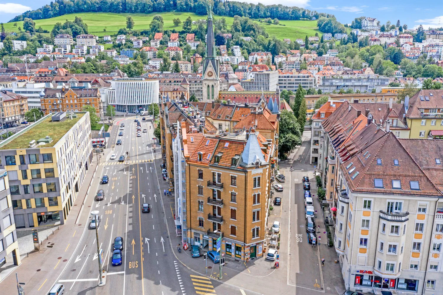 Grosszügige, helle Jugendstilwohnung