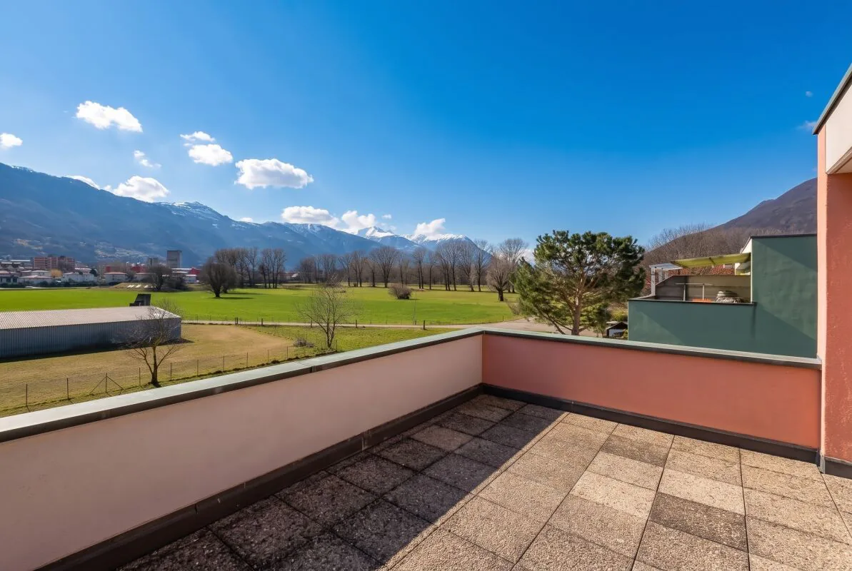 Maison mitoyenne avec vue ouverte - 5,5 pièces à Bellinzona