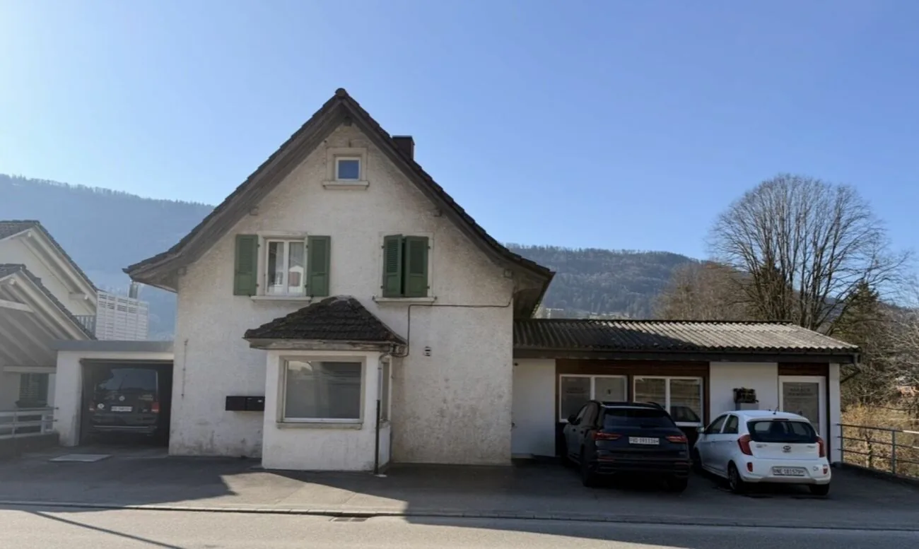 Gebäude mit 3 Wohnungen