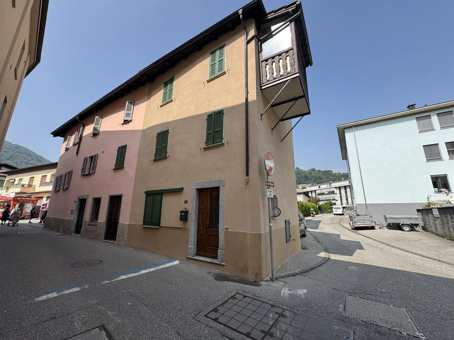 Detached house in the historic center of Tesserete