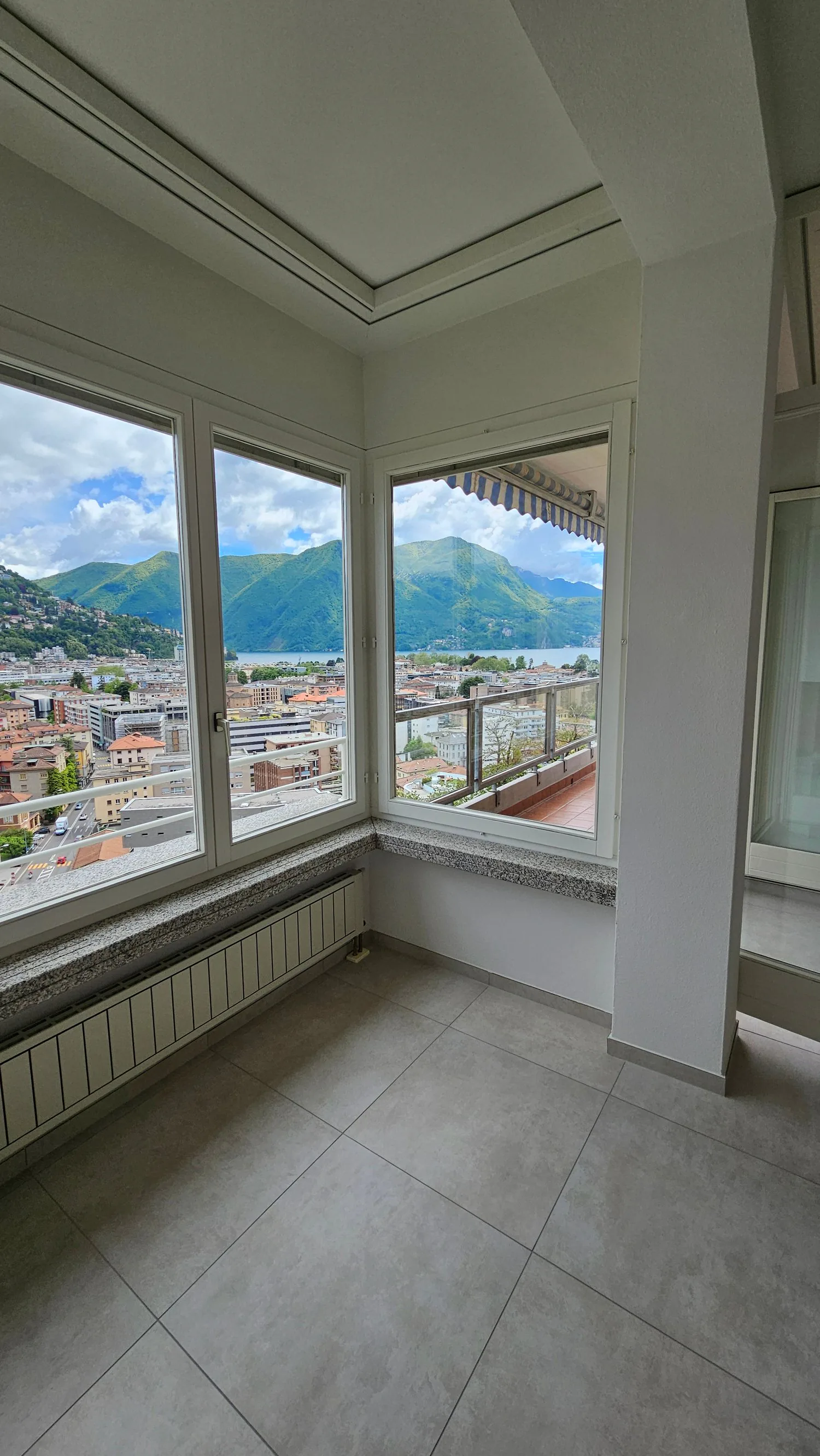 3,5 Zimmerwohnung im 5. Stock mit Seeblick, renoviert 2024