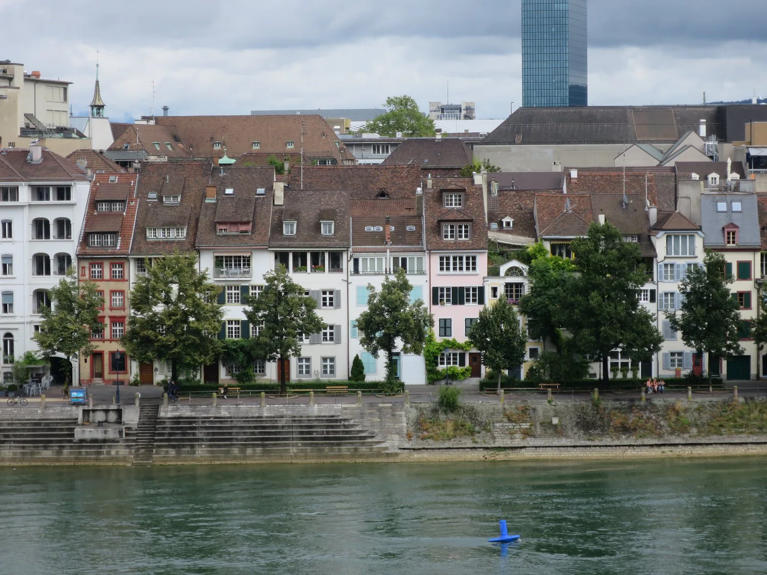 Exklusives Wohnen direkt am Rhein mit Blick auf die historische Altstadt