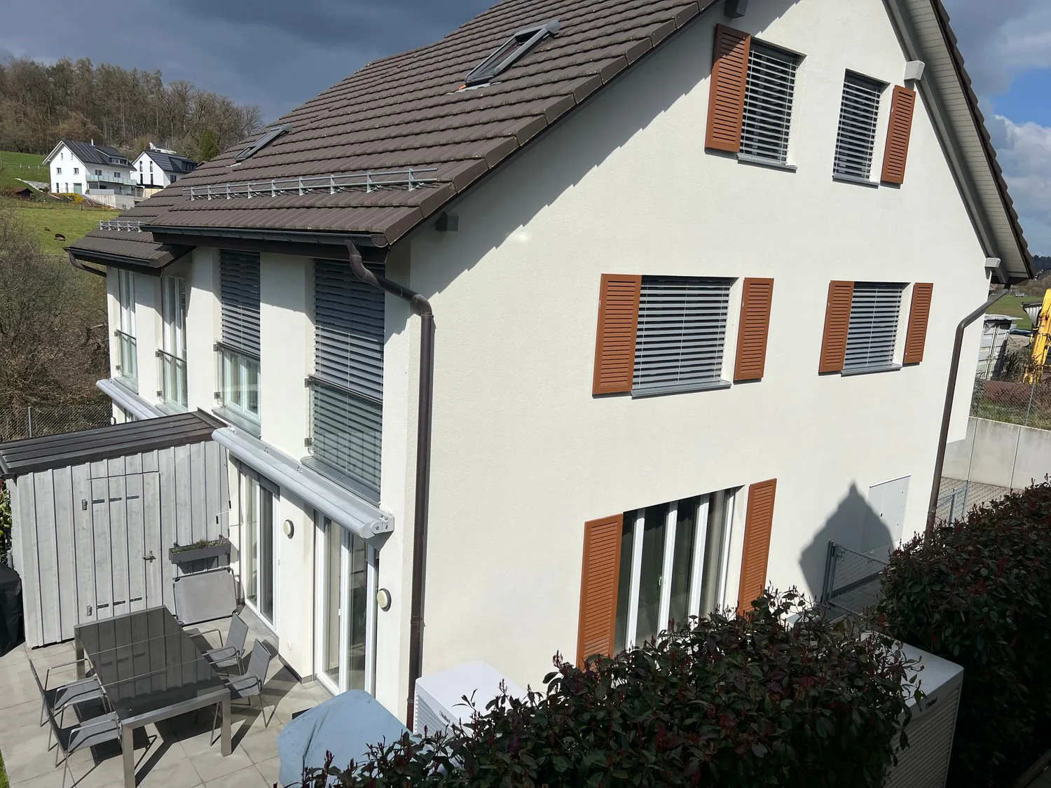 Modern 6.5-room row house in a quiet location in Warth