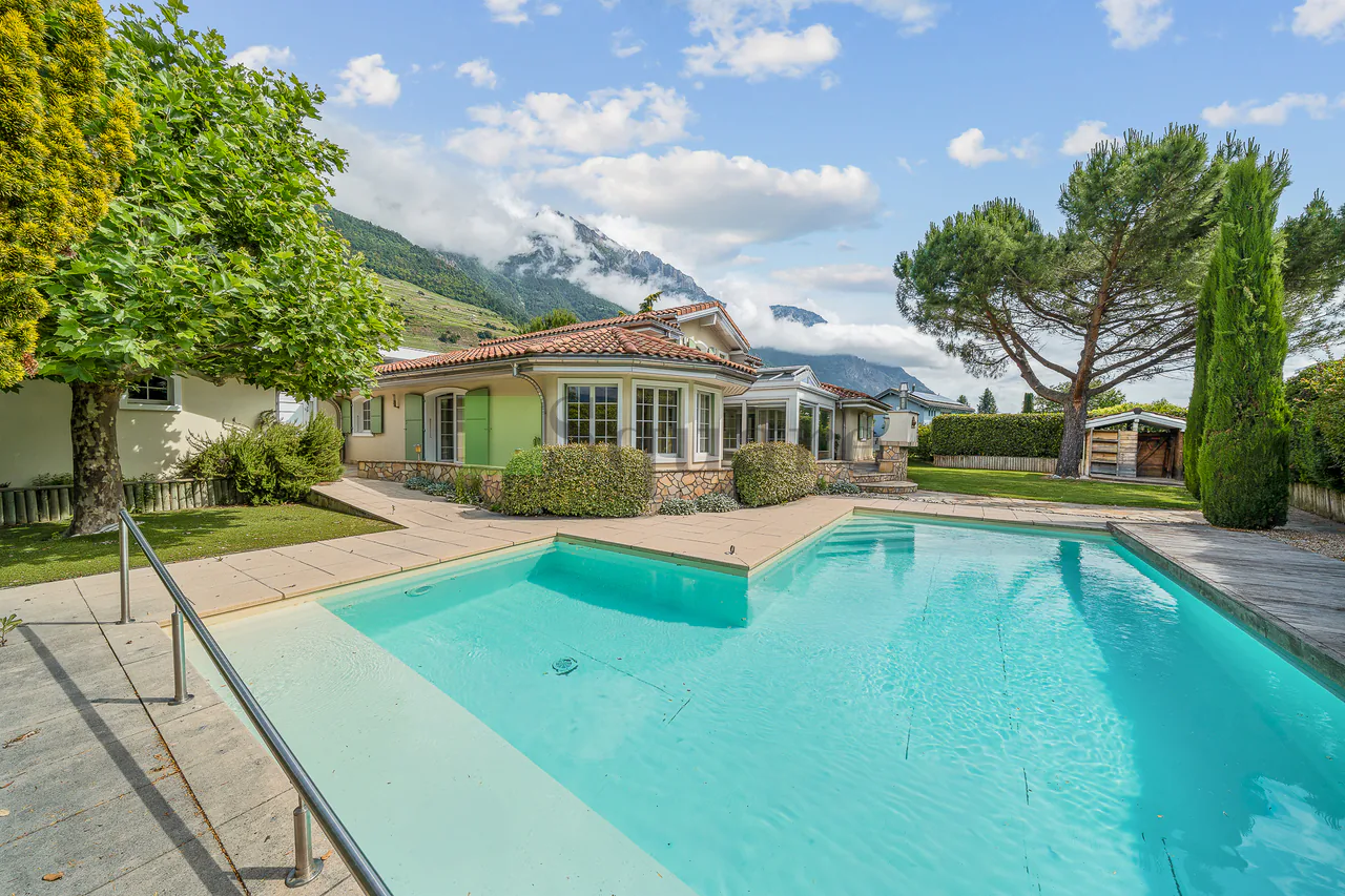 Villa provenzale di eccezione con piscina a Fully