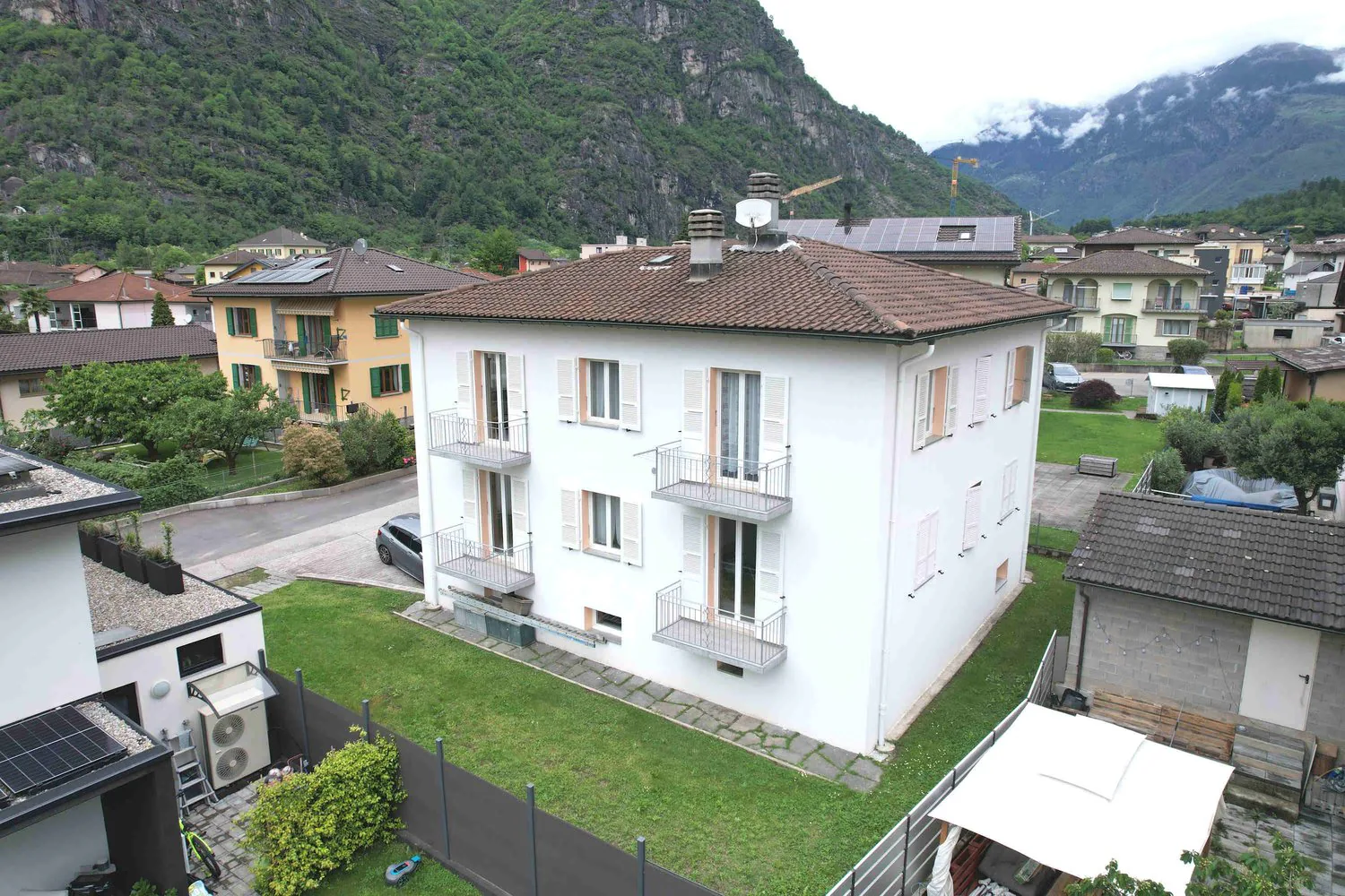 Maison bifamiliale bien rénovée, à deux pas du centre