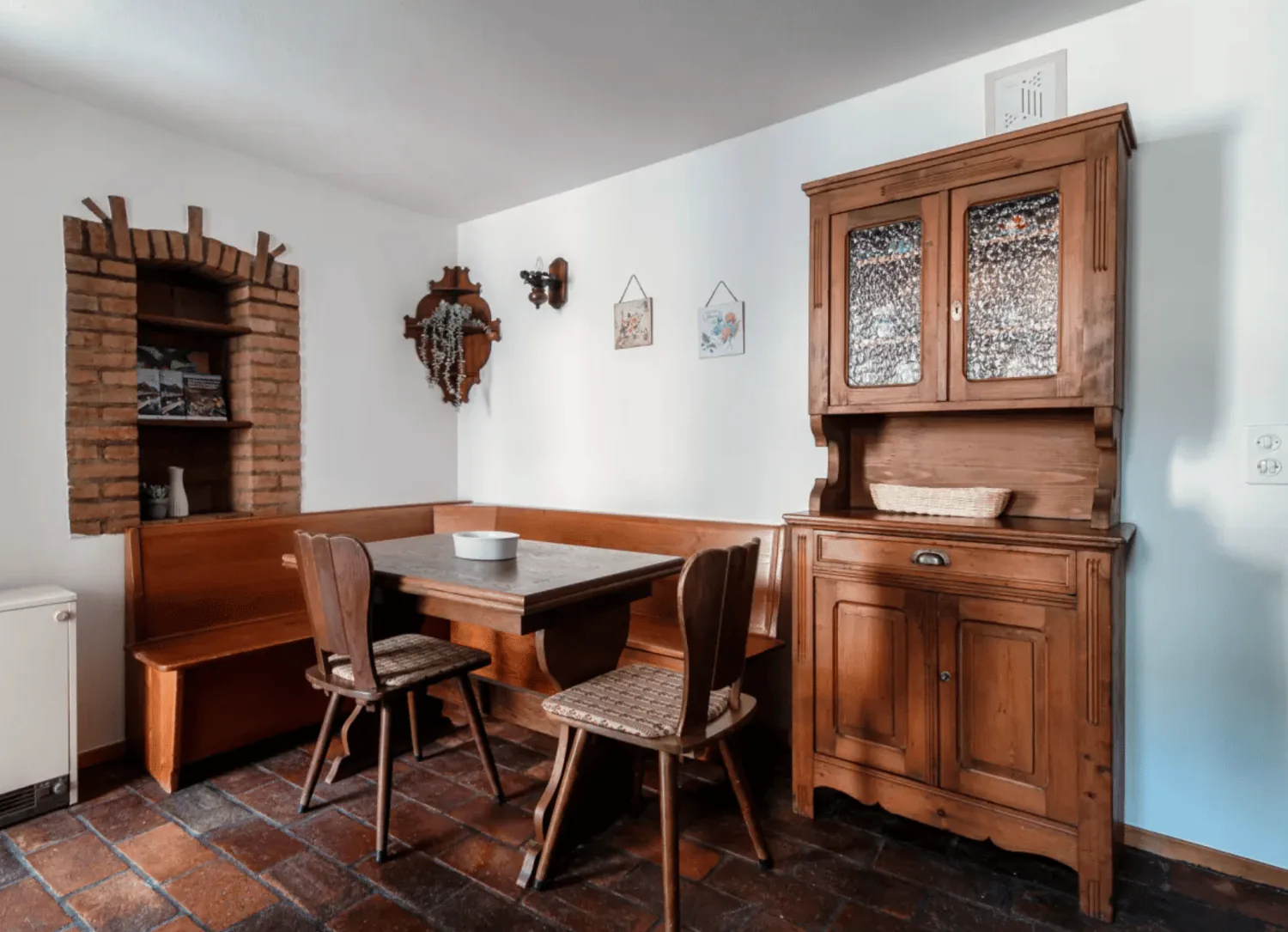 Maison meublée à louer temporairement au cœur de Riva San Vitale