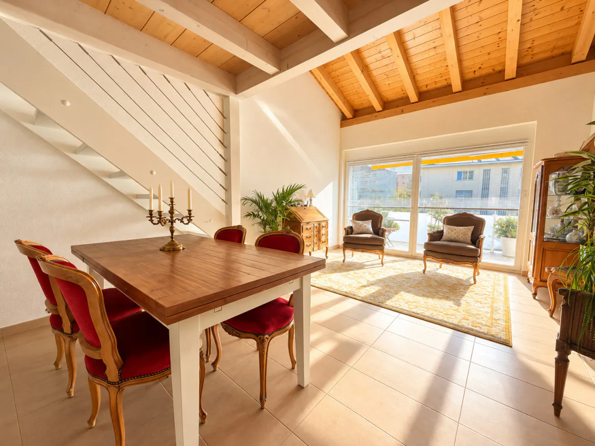 Prächtiges Attikapartment mit 2.5 Zimmern, Galerie und großem Balkon in Champlan