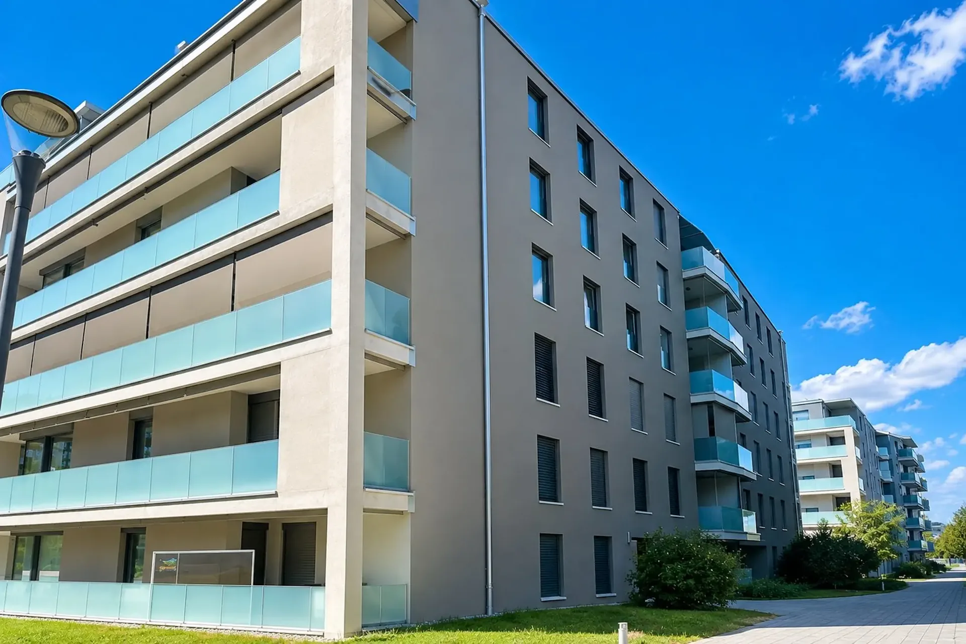 Dachwohnung mit 4.5 Zimmern und Terrasse in Bulle